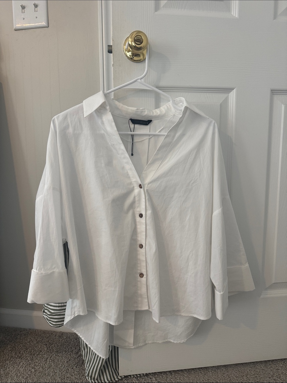 Zara White Relaxed Collared Button-Down Shirt